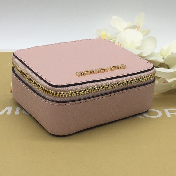 MICHAEL KORS GIFTABLES SM JEWELRY CASE BLOSSOM - Picture 1 of 8
